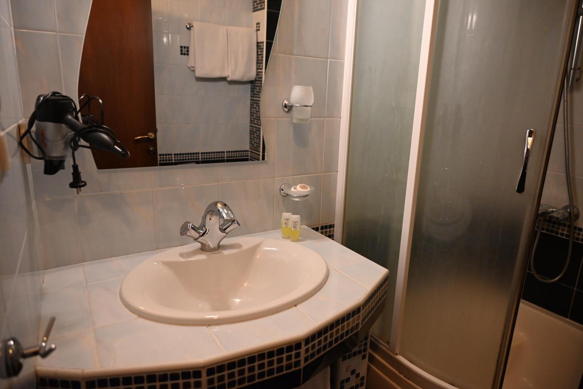 Family Hotel Lazur 丘斯滕迪尔 外观 照片