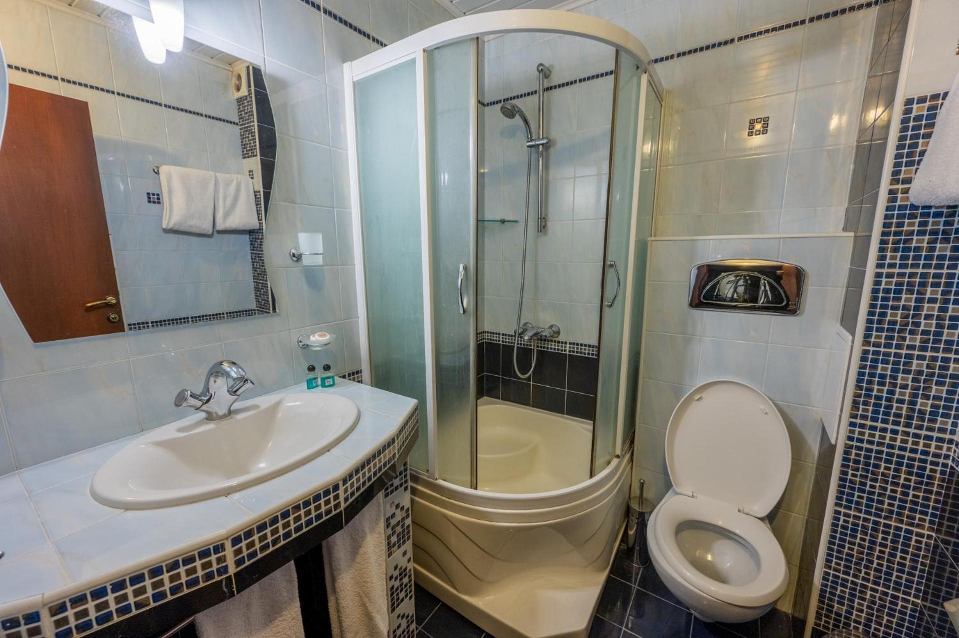 Family Hotel Lazur 丘斯滕迪尔 外观 照片