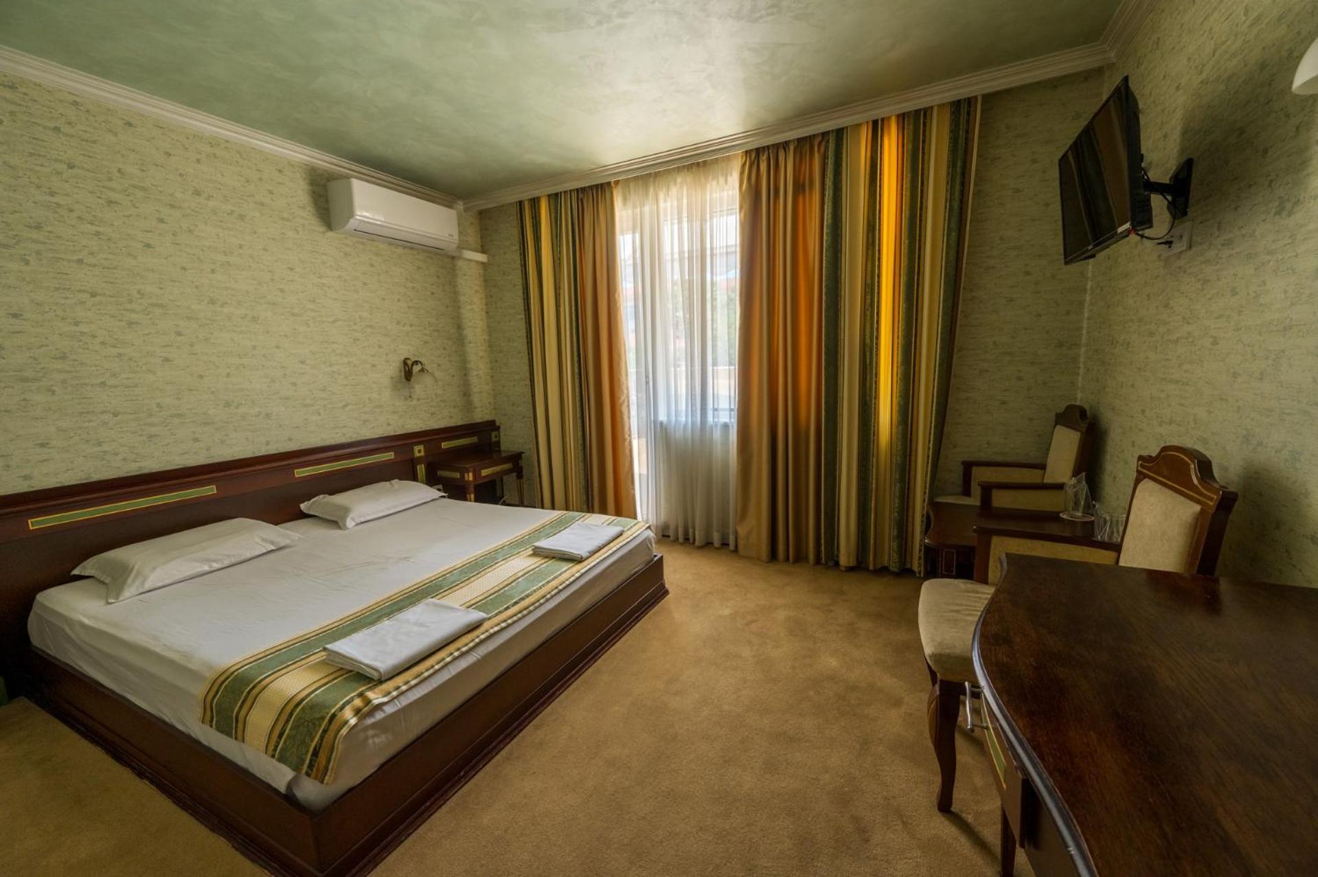 Family Hotel Lazur 丘斯滕迪尔 外观 照片