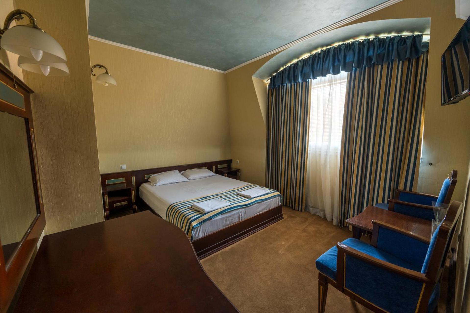 Family Hotel Lazur 丘斯滕迪尔 外观 照片